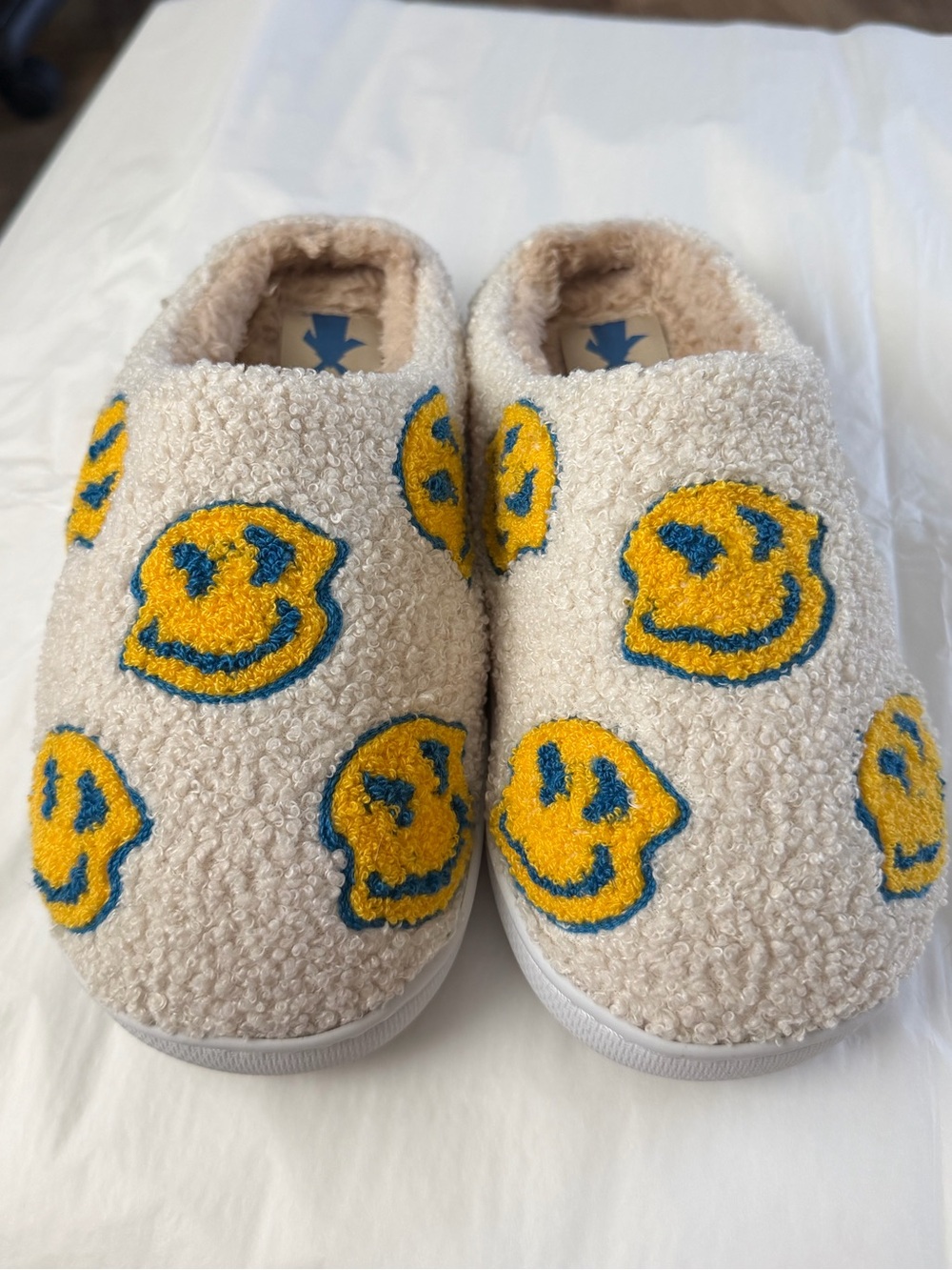 Dutch Bros Cream Sherpa Slippers with Yellow & Blue Smiley Faces